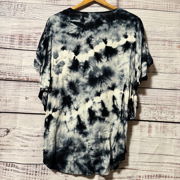 🎉😀CLEARANCE SALE!!😀🎉YOUNG FABULOUS & BROKE Tie Dye Flutter Sleeve Top - Picture 2 of 8